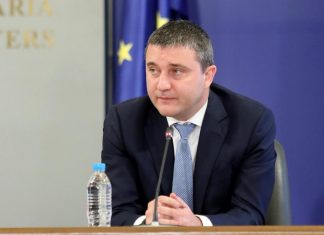 Финансовият министър отхвърли възможността държавата да кредитира Левски / Правителствена информационна служба