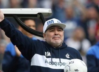 ФУТБОЛНИЯТ СВЯТ Е В ШОК: Почина Диего Марадона